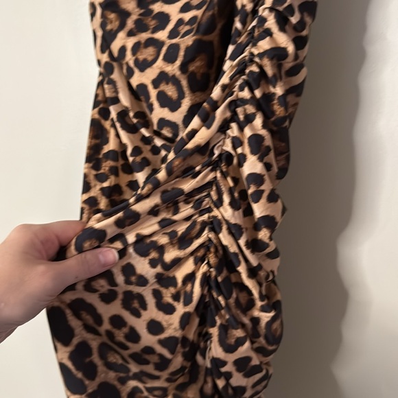 Good American Satin Leopard Ruched Dress - Picture 4 of 8
